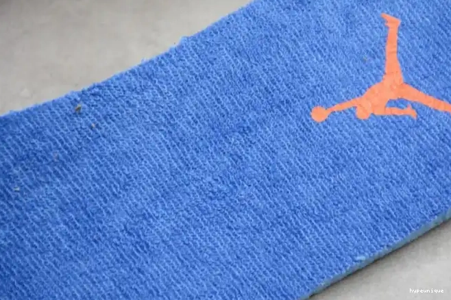 HYPE Jordan 'Knicks Rivals' 136064-148 3 Retro Air 0503